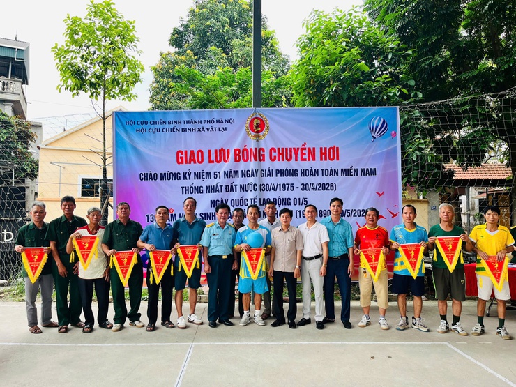 Hội Cựu chiến binh xã Vật Lại tổ chức Giải bóng chuyền hơi chào mừng kỷ niệm 30/4 - 1/5 và Ngày sinh Chủ tịch Hồ Chí Minh- Ảnh 7.
