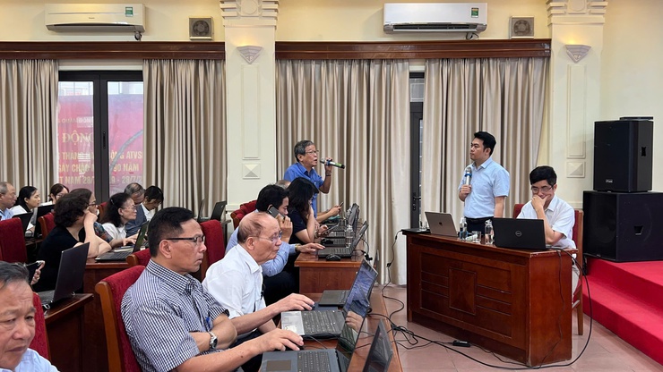 THỰC HIỆN TẬP HUẤN, HƯỚNG DẪN NGHIỆP VỤ SỬ DỤNG HỆ THỐNG THÔNG TIN GIẢI QUYẾT THỦ TỤC HÀNH CHÍNH CỦA ĐẢNG ĐỐI VỚI 04 THỦ TỤC HÀNH CHÍNH CHO CÁN BỘ CƠ SỞ TẠI PHƯỜNG VĂN MIẾU – QUỐC TỬ GIÁM- Ảnh 3.