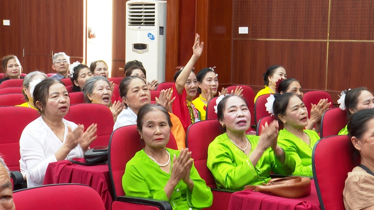 Sôi nổi Liên hoan “Tiếng hát dân ca Người cao tuổi” xã Phú Xuyên năm 2026- Ảnh 18.
