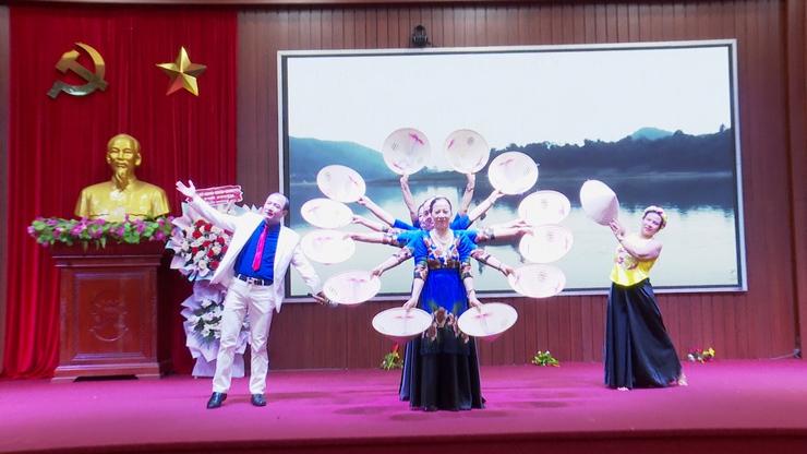 Sôi nổi Liên hoan “Tiếng hát dân ca Người cao tuổi” xã Phú Xuyên năm 2026- Ảnh 16.