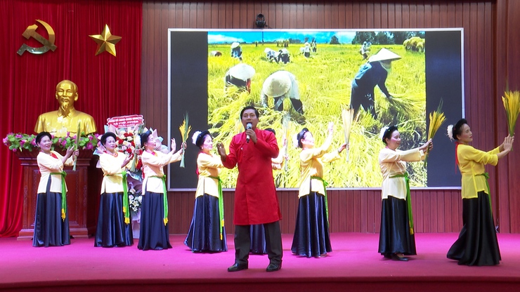 Sôi nổi Liên hoan “Tiếng hát dân ca Người cao tuổi” xã Phú Xuyên năm 2026- Ảnh 7.