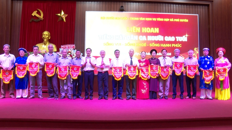 Sôi nổi Liên hoan “Tiếng hát dân ca Người cao tuổi” xã Phú Xuyên năm 2026- Ảnh 3.