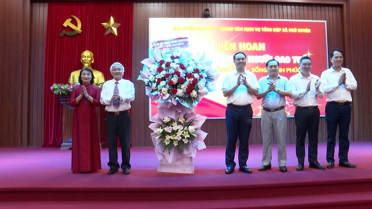 Sôi nổi Liên hoan “Tiếng hát dân ca Người cao tuổi” xã Phú Xuyên năm 2026- Ảnh 2.