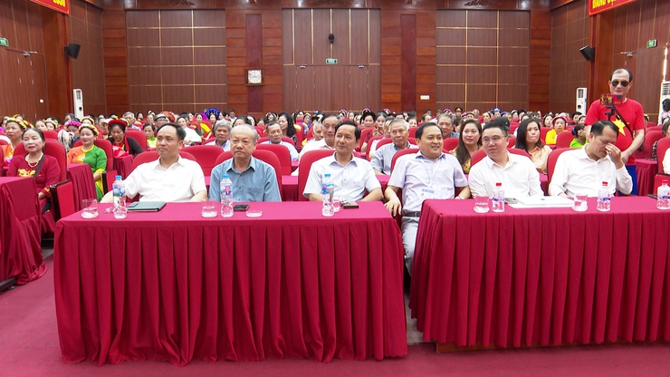 Sôi nổi Liên hoan “Tiếng hát dân ca Người cao tuổi” xã Phú Xuyên năm 2026- Ảnh 1.