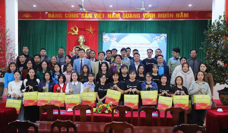 Công nhân viên chức lao động xã Thượng Phúc phát huy tinh thần Ngày Quốc tế Lao động- Ảnh 5.