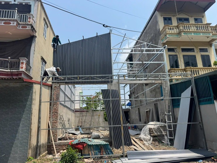 Thanh Oai cưỡng chế, tháo dỡ công trình tái vi phạm trật tự xây dựng trong dịp nghỉ lễ- Ảnh 4.