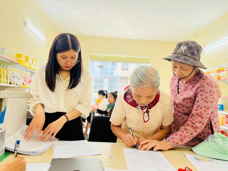 Chi nhánh số 09: Tăng cường phục vụ, đưa dịch vụ công đến gần hơn với người dân- Ảnh 1.