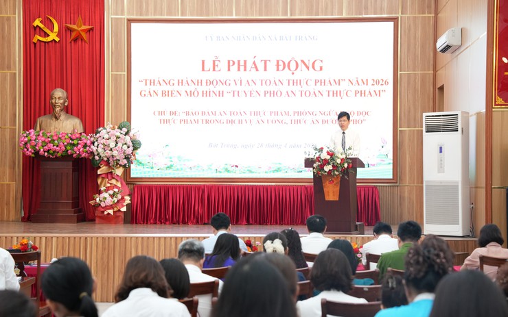 Bát Tràng phát động "Tháng hành động vì an toàn thực phẩm năm 2026"; Ra mắt tuyến phố an toàn thực phẩm- Ảnh 1.
