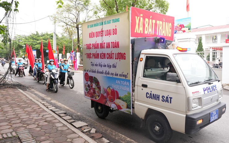 Bát Tràng phát động "Tháng hành động vì an toàn thực phẩm năm 2026"; Ra mắt tuyến phố an toàn thực phẩm- Ảnh 7.