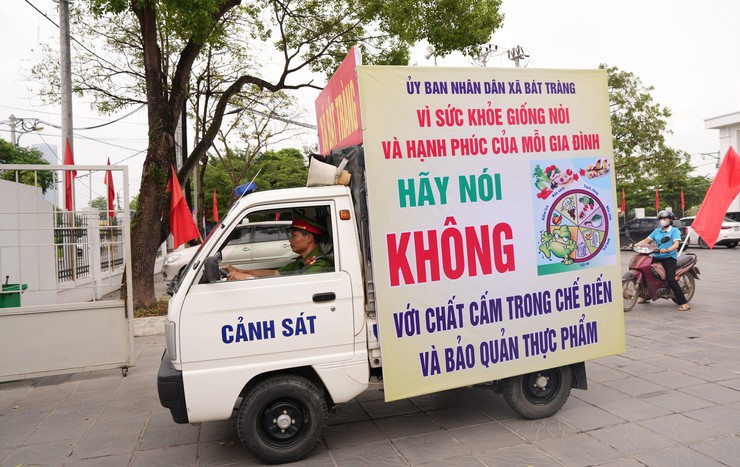 Bát Tràng phát động "Tháng hành động vì an toàn thực phẩm năm 2026"; Ra mắt tuyến phố an toàn thực phẩm- Ảnh 6.