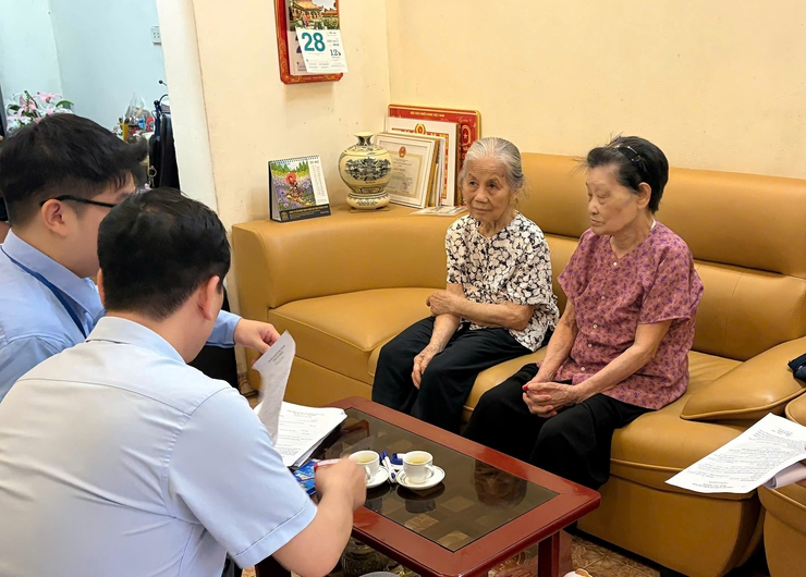 Chi nhánh số 03: Tổ xung kích đưa dịch vụ công tới với từng khu dân cư nội đô- Ảnh 1.