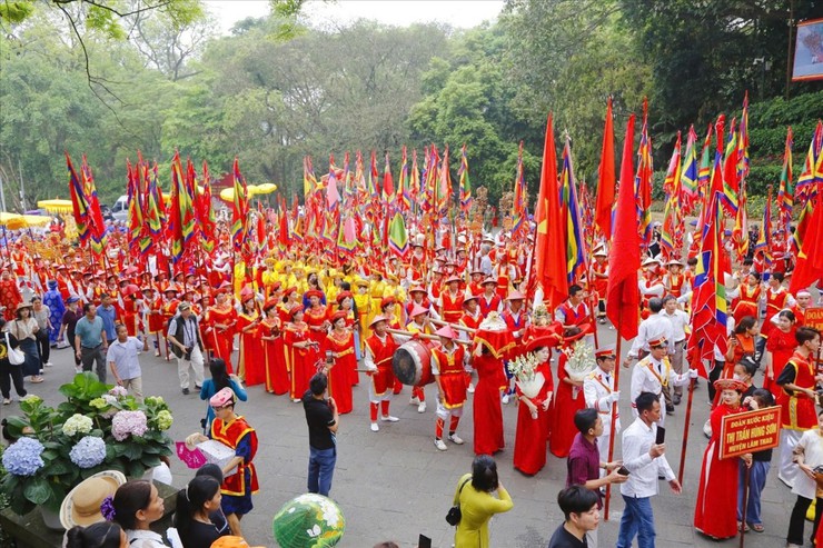 Giỗ Tổ Hùng Vương - Lễ hội Đền Hùng: Thiêng liêng mảnh đất cội nguồn- Ảnh 1.