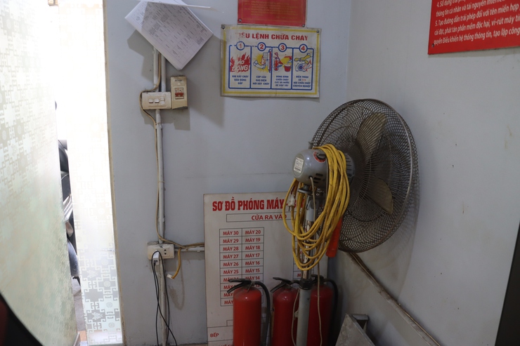 Phú Xuyên kiểm tra các điểm kinh doanh Internet, phát hiện vi phạm giờ hoạt động và PCCC- Ảnh 4.