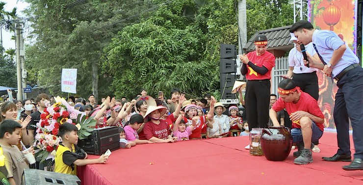 Sôi nổi Chương trình "Làng vui chơi – Làng ca hát" xã Phúc Thọ năm 2026 tại thôn Kim Lũ- Ảnh 7.