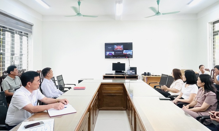 Xã Phúc Lộc tiếp sóng Hội nghị tổng kết triển khai hội nghị đại biểu nhân dân bàn việc xây dựng đời sống văn hoá năm 2026- Ảnh 3.