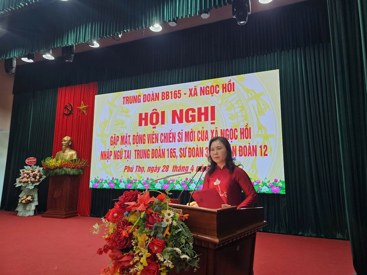 THẮM TÌNH QUÂN DÂN: LÃNH ĐẠO XÃ NGỌC HỒI THĂM, ĐỘNG VIÊN CHIẾN SỸ MỚI TẠI TRUNG ĐOÀN 165- Ảnh 2.