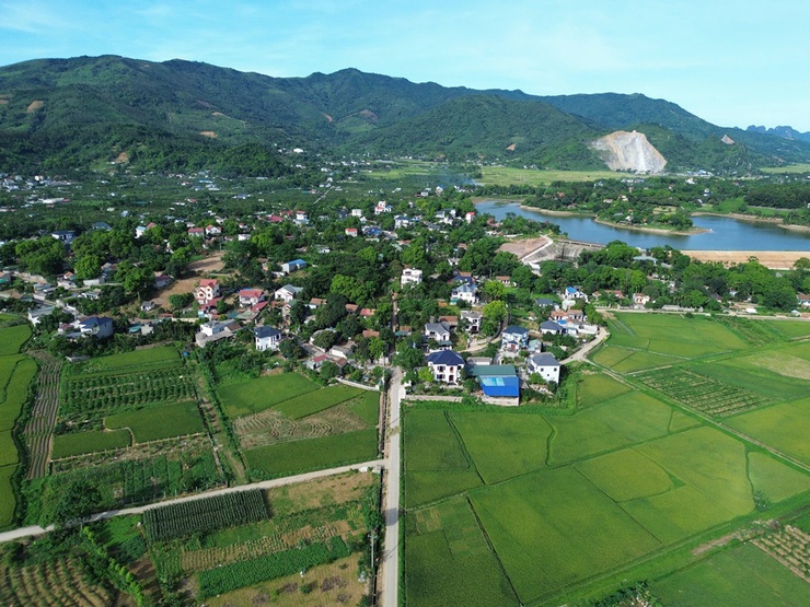 Xuân Mai siết chặt quản lý đất đai, trật tự xây dựng và vệ sinh môi trường dịp nghỉ lễ- Ảnh 1.