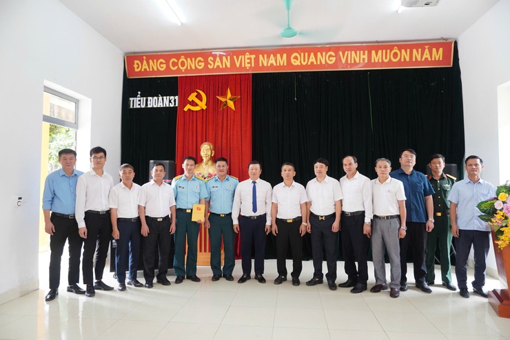 XÃ DÂN HÒA thăm, động viên tân binh nhập ngũ
Gắn kết hậu phương – đơn vị- Ảnh 2.