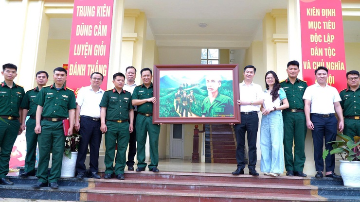 XÃ DÂN HÒA thăm, động viên tân binh nhập ngũ
Gắn kết hậu phương – đơn vị- Ảnh 6.