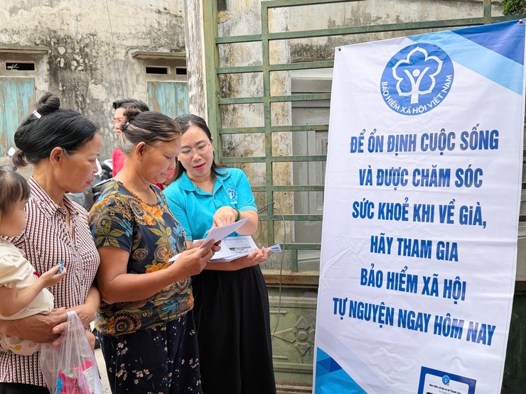 BHXH huyện Thanh Oai đã tổ chức hội nghị truyền thông chính sách BHXH tự nguyện, BHYT hộ gia đình.- Ảnh 1.