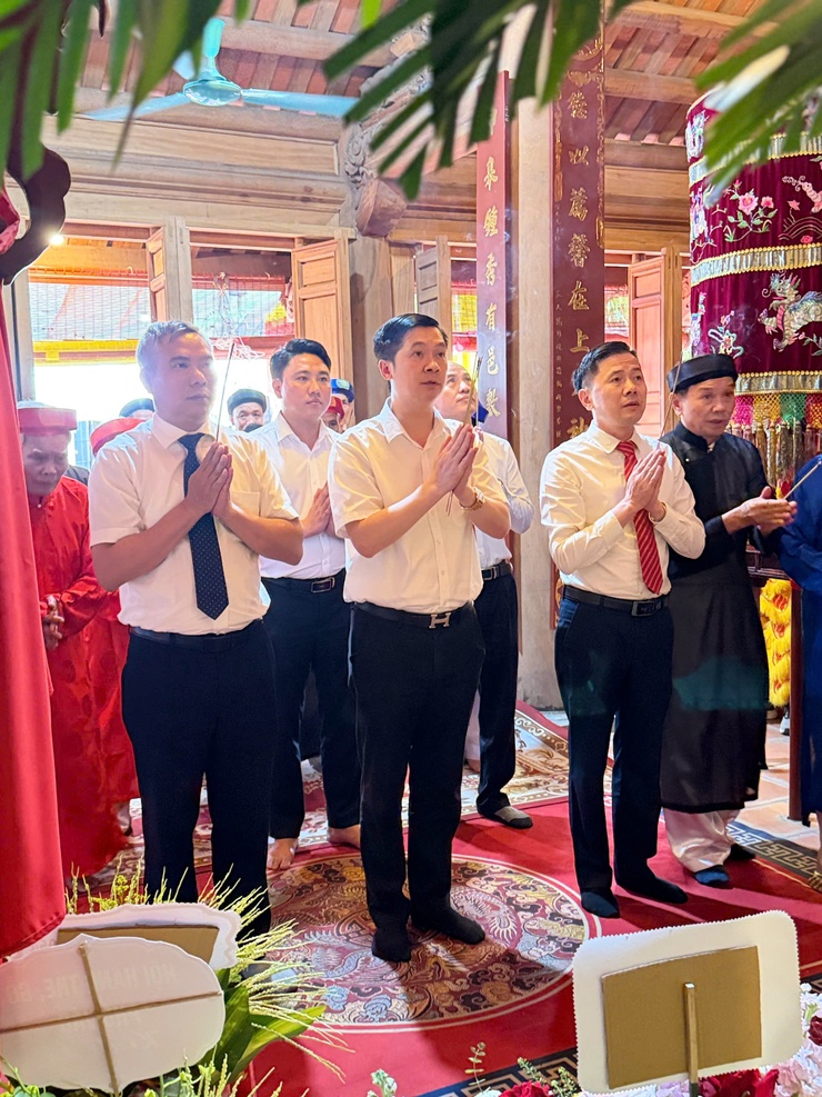  KHÁNH THÀNH QUẦN THỂ DI TÍCH ĐÌNH LÀNG NGỌC ĐÌNH: BẢO TỔN CỘI NGUỒN, PHÁT HUY GIÁ TRỊ VĂN HÓA ĐỊA PHƯƠNG- Ảnh 1.