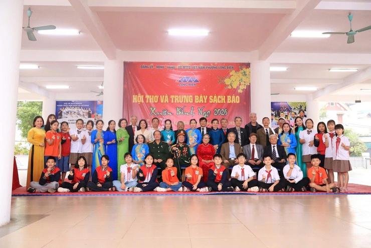 Long Biên sôi nổi hưởng ứng Ngày Sách và Văn hóa đọc Việt Nam – Lan tỏa tri thức, bồi đắp nền tảng phát triển bền vững- Ảnh 1.