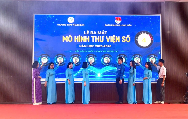 Long Biên sôi nổi hưởng ứng Ngày Sách và Văn hóa đọc Việt Nam – Lan tỏa tri thức, bồi đắp nền tảng phát triển bền vững- Ảnh 6.