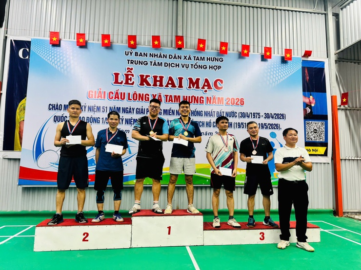 Tam Hưng sôi nổi Giải cầu lông chào mừng các ngày lễ lớn của đất nước- Ảnh 5.