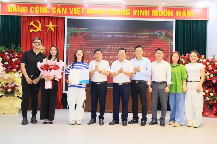 TRUNG TÂM DỊCH VỤ TỔNG HỢP XÃ THƯ LÂM TỔ CHỨC LỄ CÔNG BỐ VÀ TRAO QUYẾT ĐỊNH THÀNH LẬP CÁC CÂU LẠC BỘ TRỰC THUỘC TRUNG TÂM- Ảnh 7.