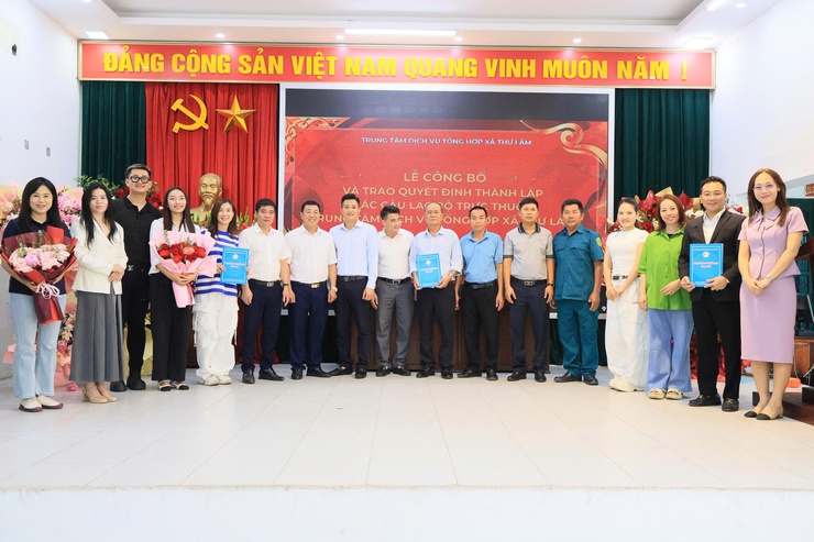 TRUNG TÂM DỊCH VỤ TỔNG HỢP XÃ THƯ LÂM TỔ CHỨC LỄ CÔNG BỐ VÀ TRAO QUYẾT ĐỊNH THÀNH LẬP CÁC CÂU LẠC BỘ TRỰC THUỘC TRUNG TÂM- Ảnh 8.