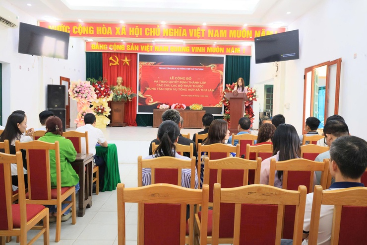 TRUNG TÂM DỊCH VỤ TỔNG HỢP XÃ THƯ LÂM TỔ CHỨC LỄ CÔNG BỐ VÀ TRAO QUYẾT ĐỊNH THÀNH LẬP CÁC CÂU LẠC BỘ TRỰC THUỘC TRUNG TÂM- Ảnh 1.
