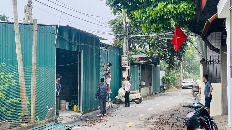 PHÚC THỌ: LAN TỎA TINH THẦN TỰ GIÁC THÁO DỠ CÔNG TRÌNH VI PHẠM CỦA CÁC HỘ DÂN THÔN BƯỚM- Ảnh 4.