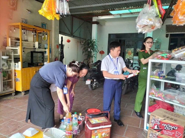 SÓC SƠN TĂNG CƯỜNG KIỂM TRA, BẢO ĐẢM AN TOÀN THỰC PHẨM- Ảnh 5.