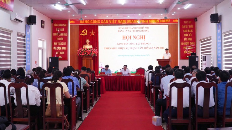 Đảng ủy xã Chương Dương tổ chức trao huy hiệu Đảng đợt 19/5 và giao ban công tác tháng 4- Ảnh 5.