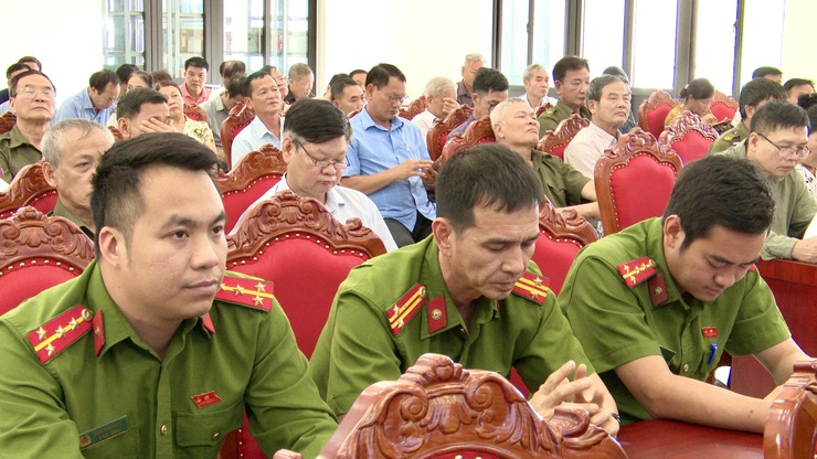UBND - BCĐ thực hiện phong trào toàn dân bảo vệ ANTQ xã Thư Lâm tổ chức Lễ ra mắt 02 mô hình “Giao ban, rà soát tình hình an ninh trật tự tại các thôn, khu dân cư, tổ dân phố”- Ảnh 11.