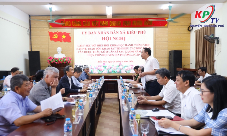 UBND xã Kiều Phú làm việc với Hiệp hội Khoa học Hành chính Việt Nam, khảo sát khó khăn sau gần 1 năm thực hiện chính quyền địa phương 2 cấp- Ảnh 1.