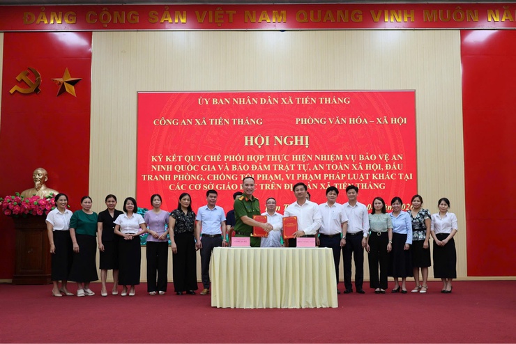 Công an xã Tiến Thắng phối hợp với các nhà trường quyết tâm xây dựng môi trường giáo dục an toàn, lành mạnh- Ảnh 3.