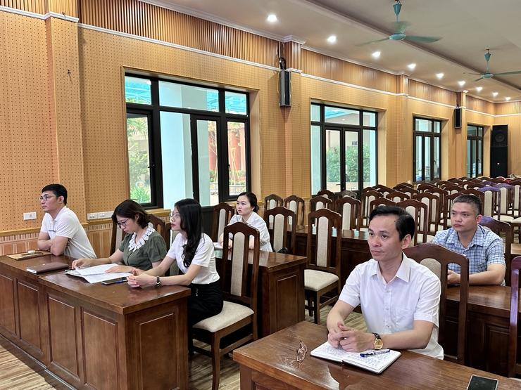 XÃ ĐẠI THANH THAM GIA HỘI NGHỊ TRỰC TUYẾN TẬP HUẤN, TRIỂN KHAI NHIỆM VỤ GIẢI QUYẾT “ĐIỂM NGHẼN" VỀ AN TOÀN THỰC PHẨM ĐỐI VỚI UBND CÁC PHƯỜNG, XÃ THUỘC THÀNH PHỐ HÀ NỘI- Ảnh 2.