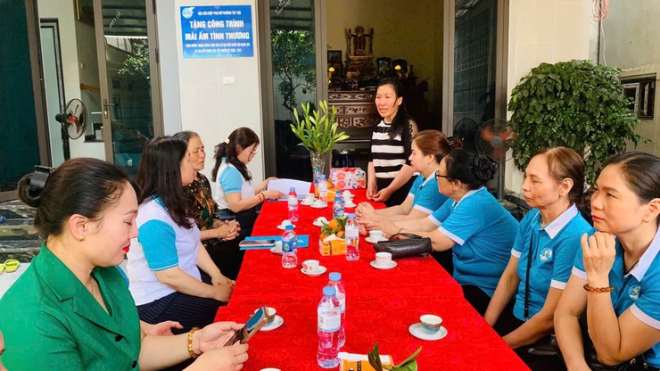 Hội LHPN phường Tây Tựu trao “Mái ấm tình thương” cho hội viên phụ nữ có hoàn cảnh khó khăn- Ảnh 1.