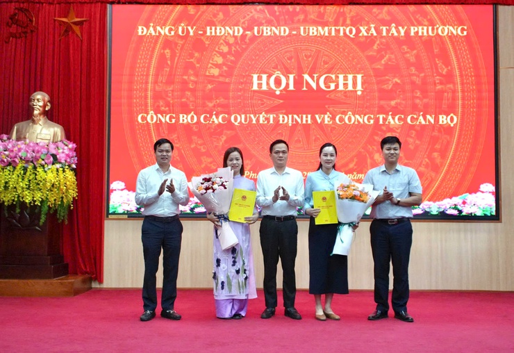 Tây Phương công bố quyết định tiếp nhận, bổ nhiệm viên chức trong lĩnh vực giáo dục- Ảnh 3.