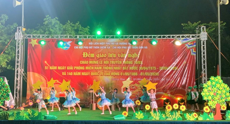 Rộn ràng đêm giao lưu văn nghệ của chi hội Phụ nữ thôn Sơn Hà và thôn Diềm Xá - Ảnh 5.