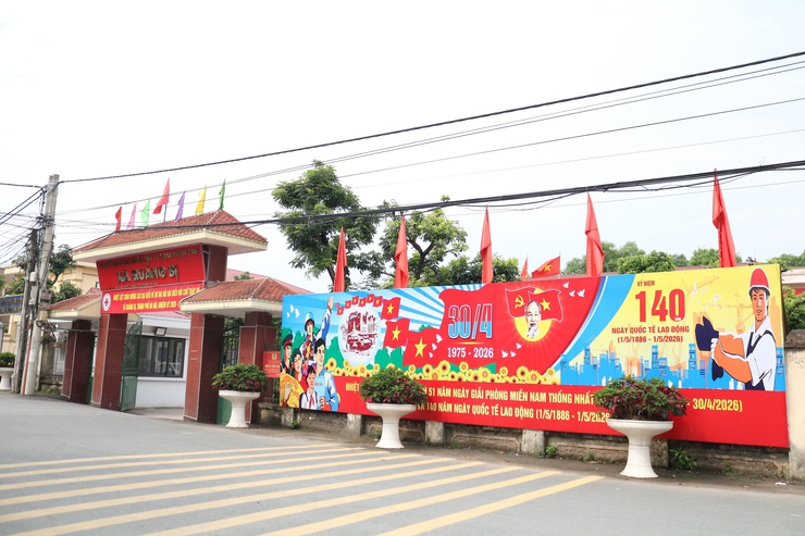 Xã Quảng Bị tăng cường trang trí tuyên truyền chào mừng chào mừng 51 năm Ngày Giải phóng miền Nam, thống nhất đất nước và 140 năm Ngày Quốc tế Lao động- Ảnh 5.