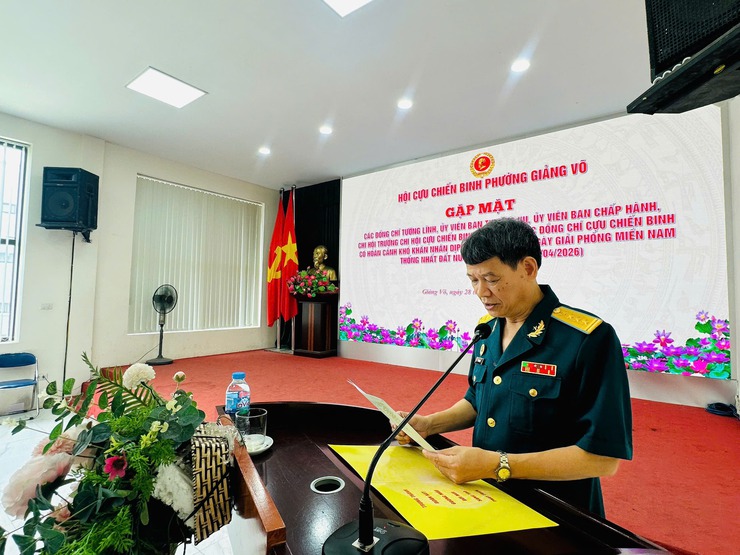 Hội CCB phường Giảng Võ Kỷ niệm 51 năm ngày giải phóng miền Nam thống nhất đất nước

- Ảnh 2.