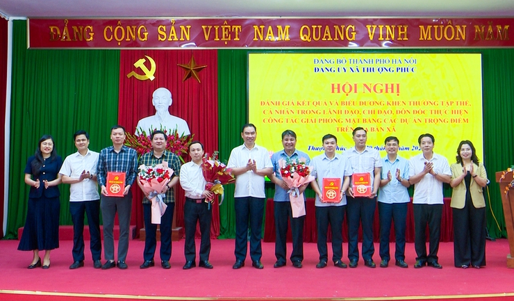 Đảng ủy xã Thượng Phúc biểu dương tập thể, cá nhân trong công tác giải phóng mặt bằng các dự án trọng điểm- Ảnh 3.