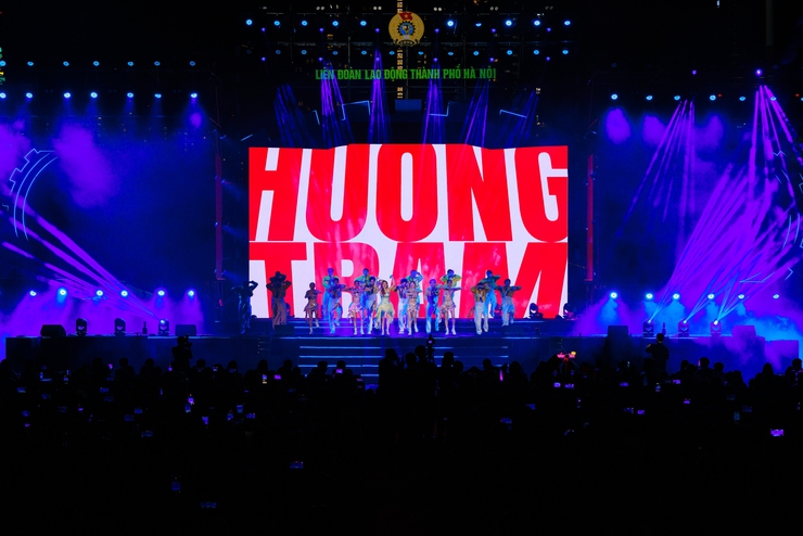 Chương trình nghệ thuật “Vang mãi bản trường ca Lao động” tại Công viên Hòa Bình- Ảnh 8.