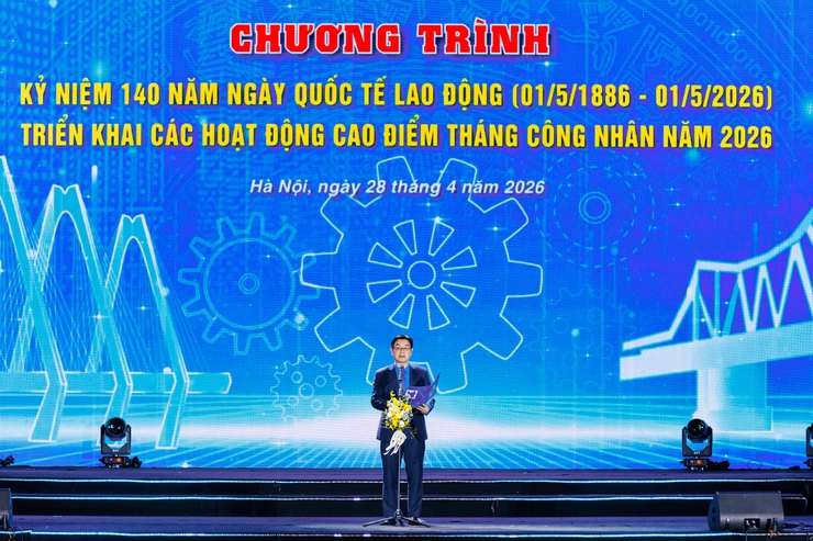 Chương trình nghệ thuật “Vang mãi bản trường ca Lao động” tại Công viên Hòa Bình- Ảnh 3.
