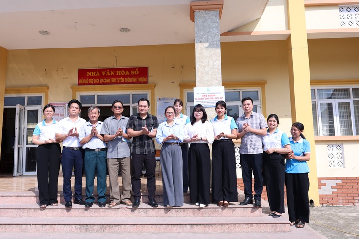 HỘI LHPN XÃ VÂN ĐÌNH RA MẮT MÔ HÌNH NHÀ VĂN HÓA SÁNG – XANH – SẠCH – ĐẸP VÀ TỔ PHỤ NỮ SỐ- Ảnh 4.