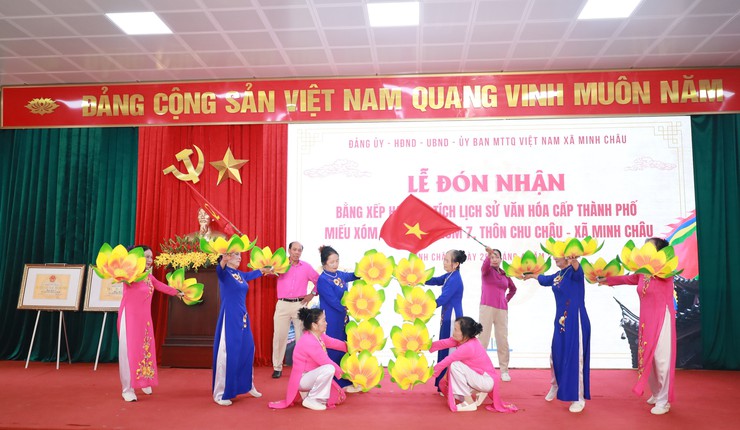 Xã đảo Minh Châu đón nhận Bằng xếp hạng Di tích lịch sử - văn hóa cấp Thành phố đối với Miếu xóm 6 và Miếu xóm 7, thôn Chu Châu.- Ảnh 2.