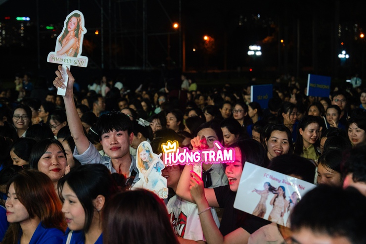 Chương trình nghệ thuật “Vang mãi bản trường ca Lao động” tại Công viên Hòa Bình- Ảnh 9.