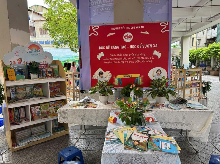 Ngày hội Sách và Văn hoá đọc năm 2026 trường Tiểu học Chu Văn An: Khơi nguồn năng lượng tri thức cho kỷ nguyên mới- Ảnh 6.